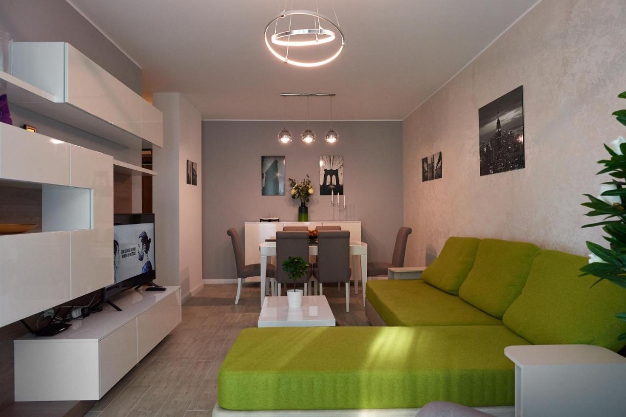 Ambient Holiday Apartment Beach Resort Navodari Exterior photo